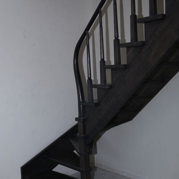 Mediniai laiptai - Modelis 11